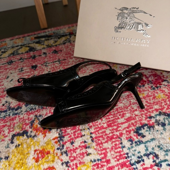 Black Leather Burberry Kitten Heels with Bow Size 38 - Picture 3 of 6